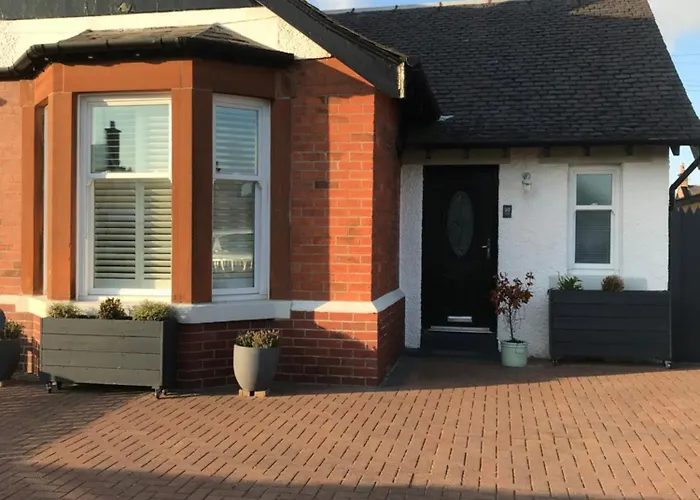 Caerlaverock Cottage